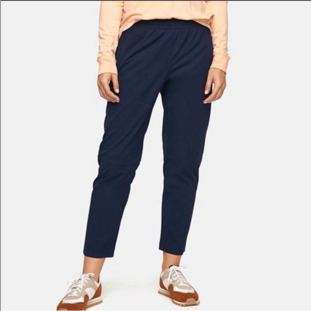 Outdoor Voices women’s RecTrek 26’’ pants in navy blue small